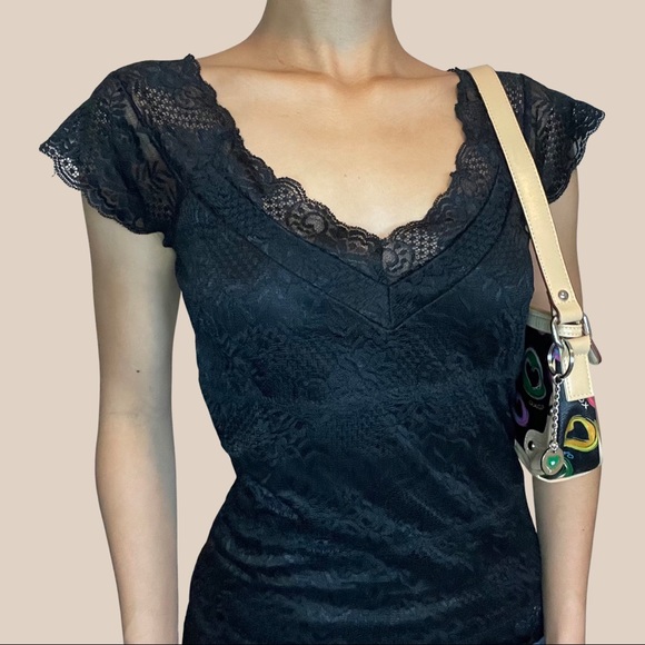 Black lace blouse - Picture 3 of 4